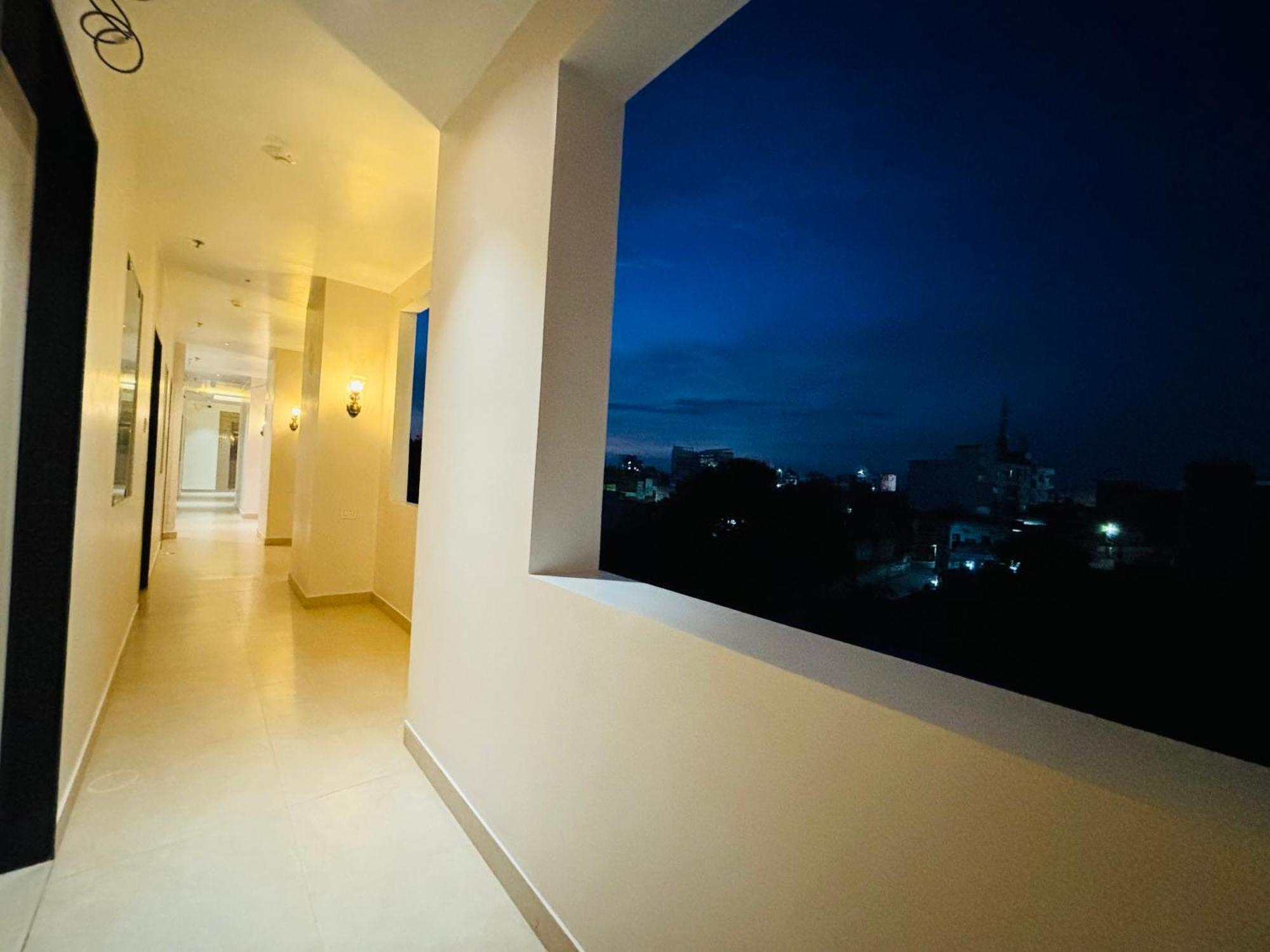 The Lavish Stay Varanasi Exterior foto
